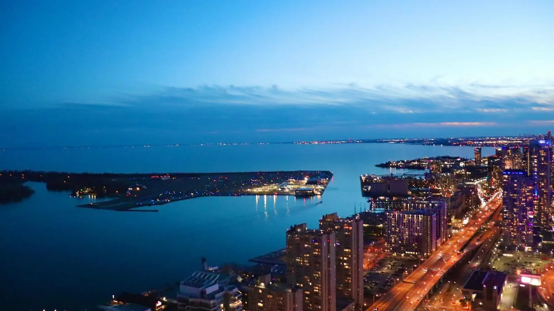 Downtown Dream Apartment Toronto